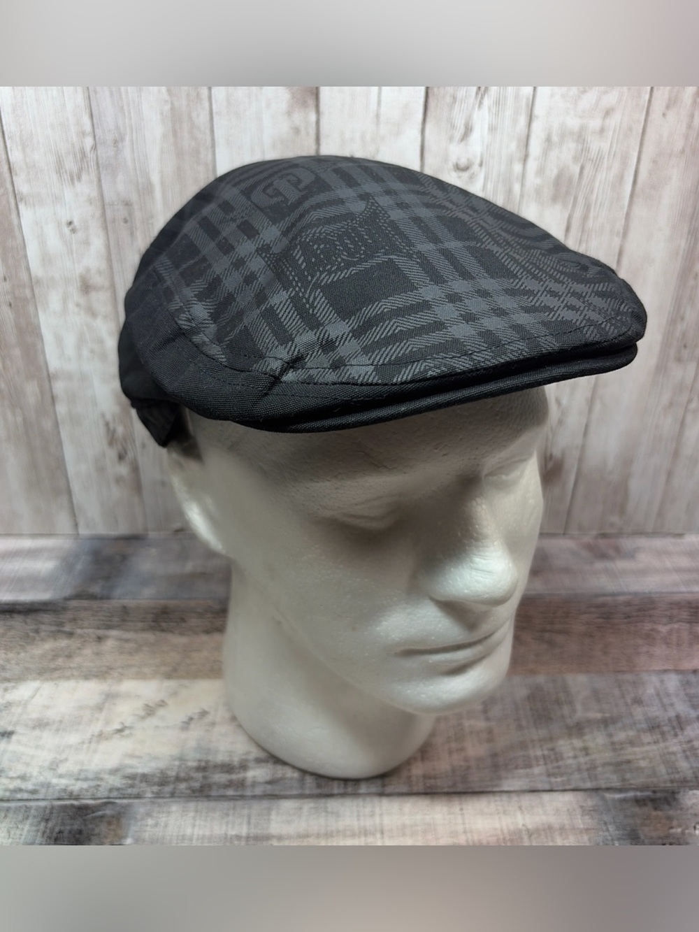 TapouT Embroidered Black Gray Plaid Flat Cap
